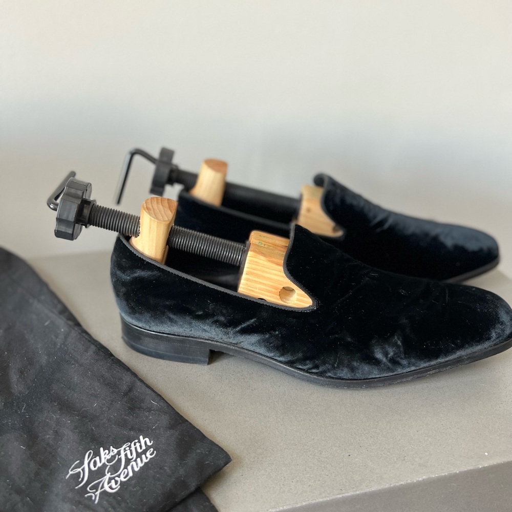Black velvet Saks Fifth Avenue loafers size 13